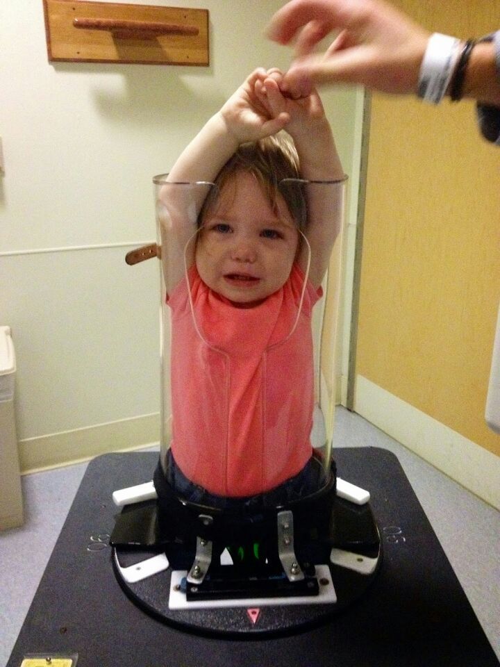아기들이 엑스레이 찍는 방법 - 꾸르