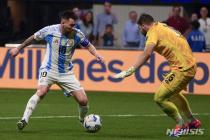 '메시 1도움' 아르헨티나, 캐나다 잡고 코파아메리카 첫 승