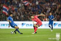 '이재성 선제골' 황선홍호, 태국에 1-0 전반 리드