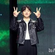 이창섭 "성대 폴립 치료 계속…건강하게 회복 중"