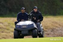 우즈, '감기 증세'로 PGA 투어 제네시스 대회 기권(종합)