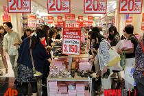 4월 일본 소비자지수 38.3·1.2P↓…"7개월 만에 저하"