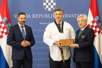 세계태권도연맹, 플렌코비치 크로아티아 총리에 명예 8단증 수여