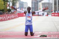 키프텀, 남자 마라톤 세계신기록 '2시간00분35초'