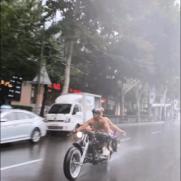 강남 비키니 오토바이녀