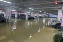 "주차장이 물바다"…폭우에 문제 드러난 신축 아파트