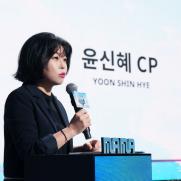 플레이브·이영지 시공간 뛰어넘고 에스파 정체성 살리고…'마마' 기술력 총망라