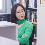 남편 논란 속…윤정희, '우연일까'로 2년만 복귀